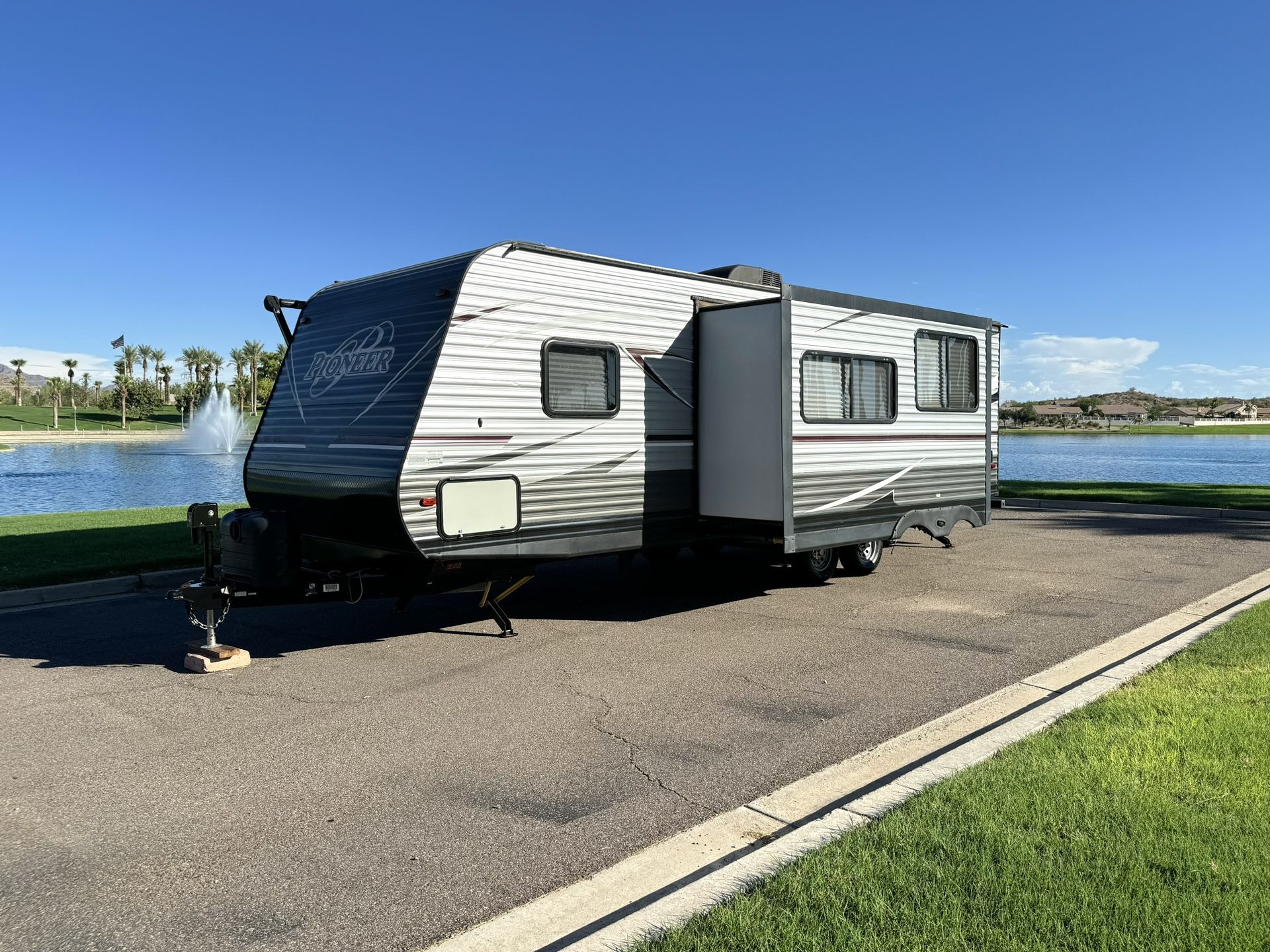 2019 Fleetwood Pioneer