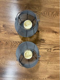 Patio lantern with electric candles 2
