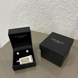 1.5 Carat Diamond Earrings 