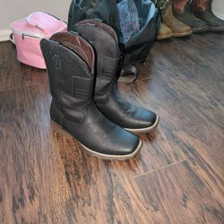 Black Cowboy Boots 