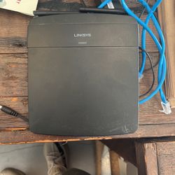 Linksys WiFi Router (EA5800)