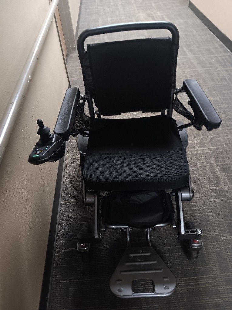 Electric Wheelchair