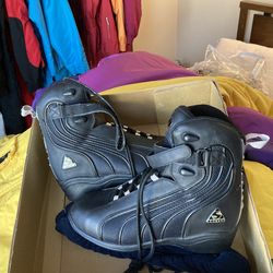 Mens new ice skates 8