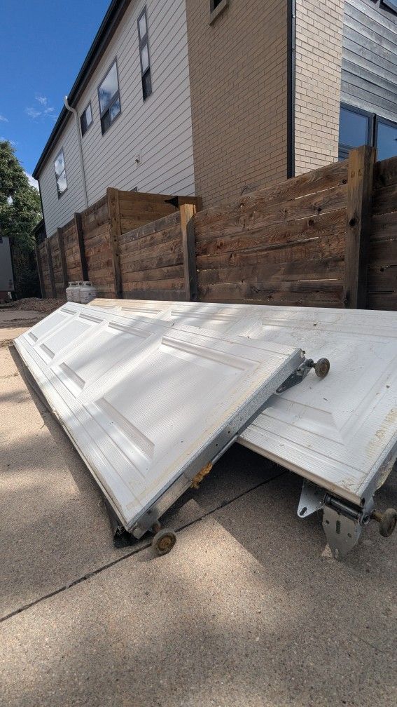 White garage door one bay