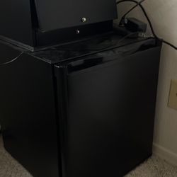 Mini fridge