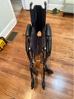 Equate - wheelchair black