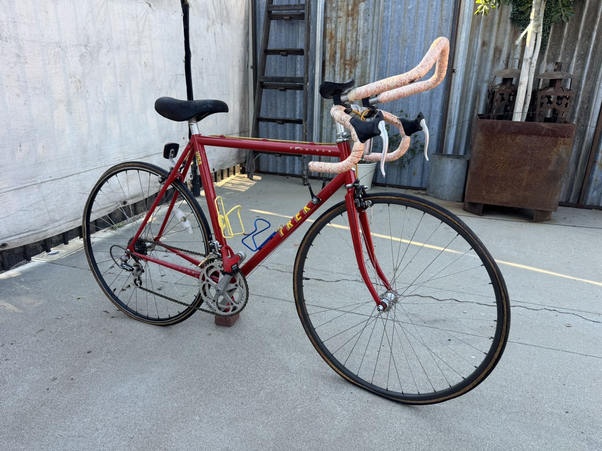 Vintage Trek Road Bike ( 1000 Series)