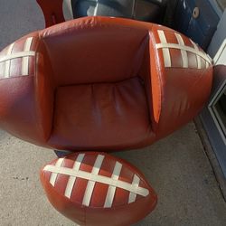Rooms To Go  Football Chair 