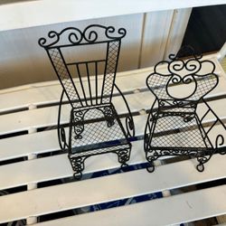 2 Metal Chairs 