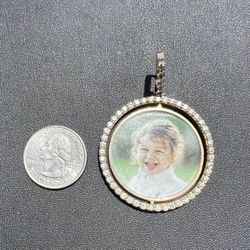 10k solid gold bilateral Memory pendant with Natural diamonds