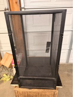Reptile Chameleon enclosure
