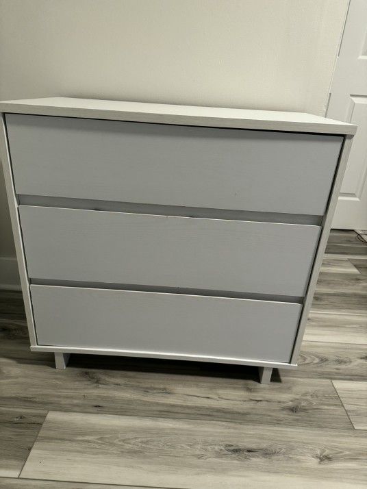 3 Drawer Dresser