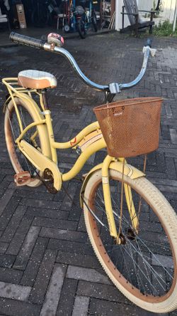 Huffy Beach Cruiser $40 FIRM