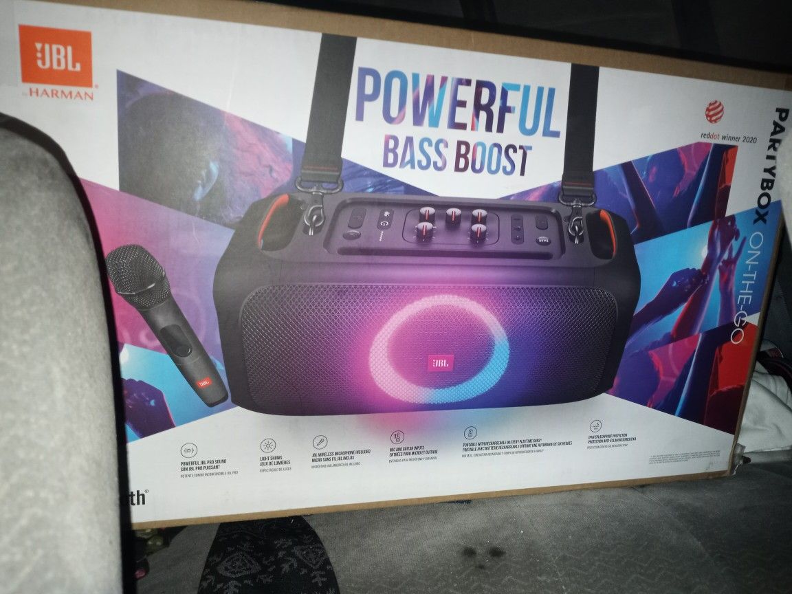 JBL PARTY BOX ON THE GO BLUETOOTH SPEAKER