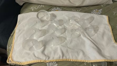 Breast Pump Flanges and Valves Set