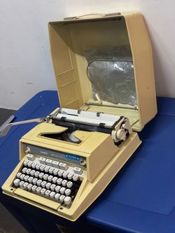 Vintage 1970's Hermes 3000 Portable Typewriter