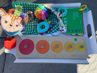 Lovevery Toys And Puzzle Picture Frame