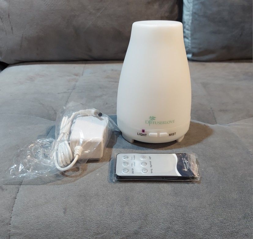 NEW DIFFUSERLOVE ESSENTIAL OIL DIFFUSER WITH 7 LED COLOR CHANGING MODE & REMOTE CONTROL 