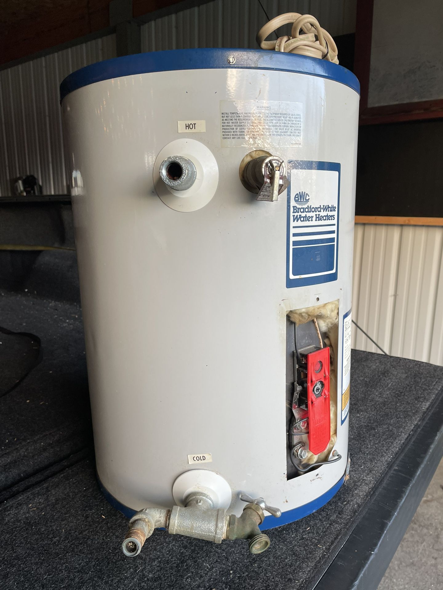 20  Gallon Electric 110 Hot Water Heater