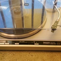 Technics SL-Q3 Direct Drive Turntable 