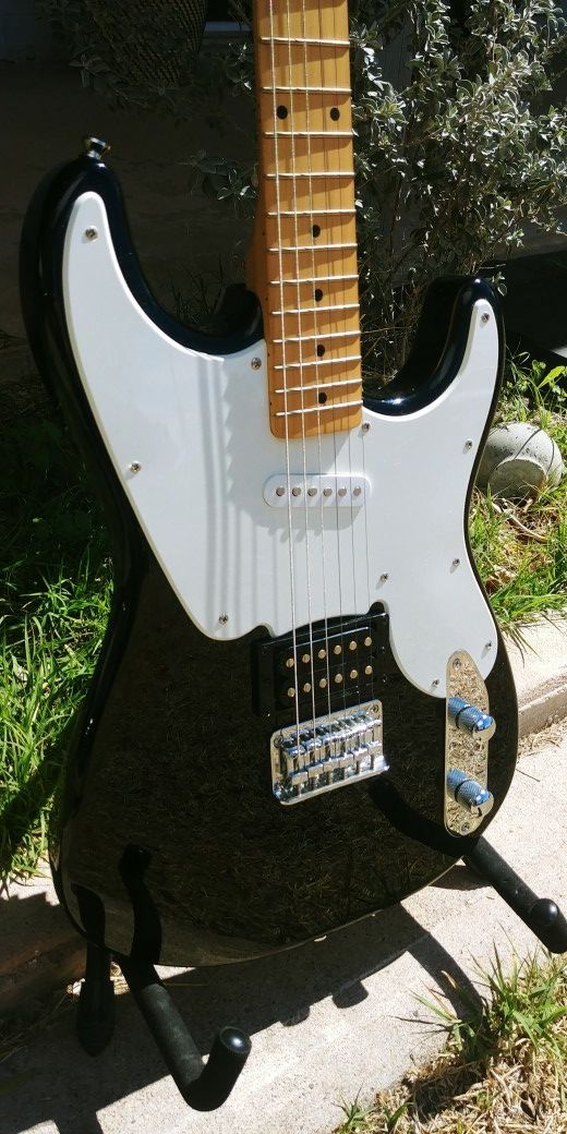 2005 Fender Squier '51 / Pawn Shop - Electric Guitar - Black