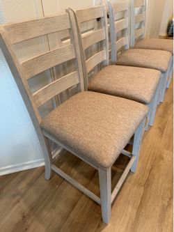 Barstools/ counter stools/ chairs