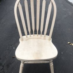 Very Good Condition Hardwood Chair
