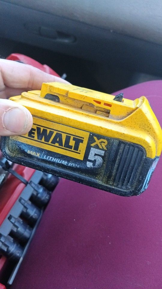 DeWalt Battery DCB205 20V Max XR 5Ah