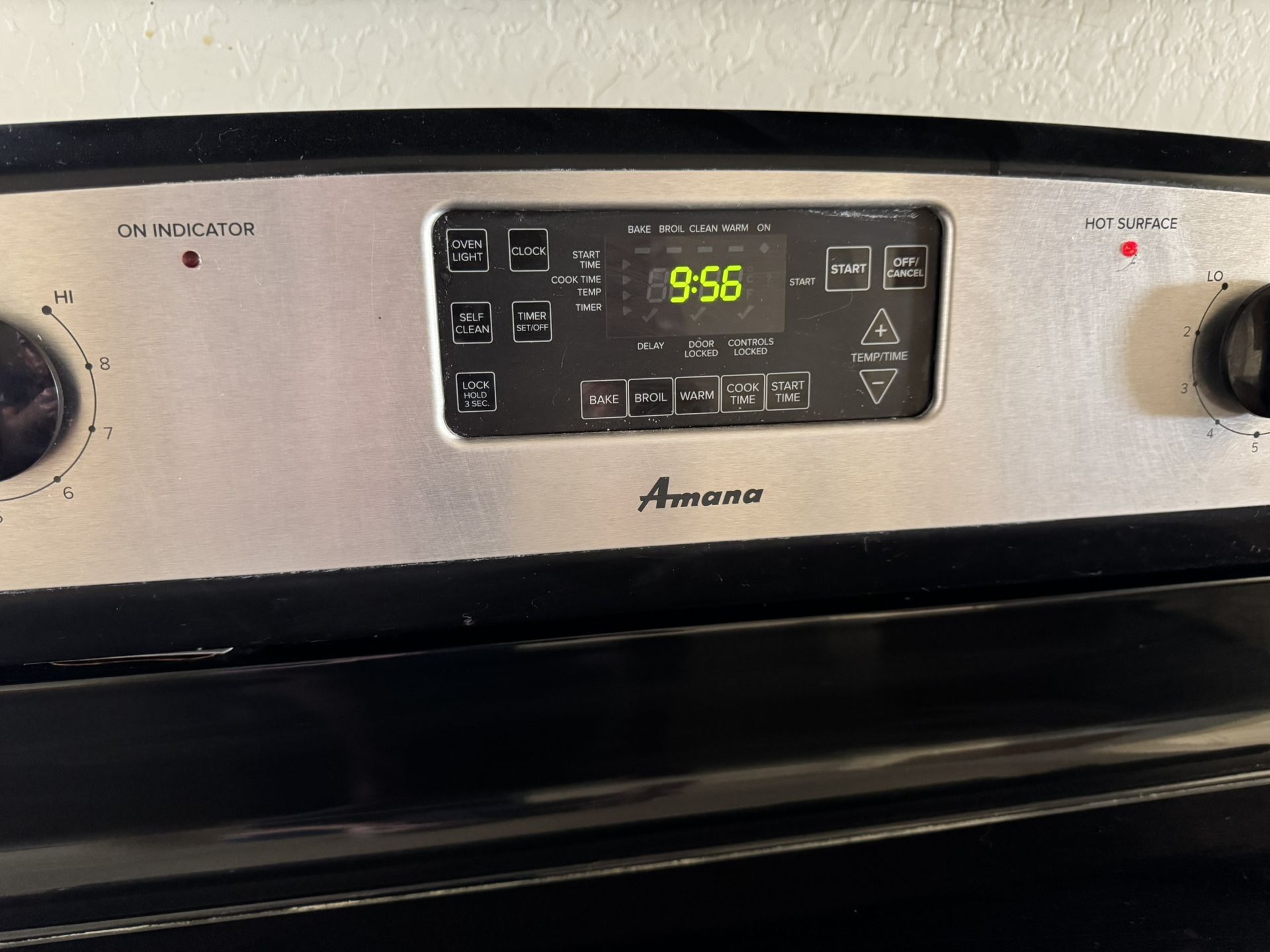 Amana Electric Oven Range Stove Top Used