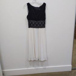 Size 6 Black/ White Semi Formal Prom Cocktail Dress