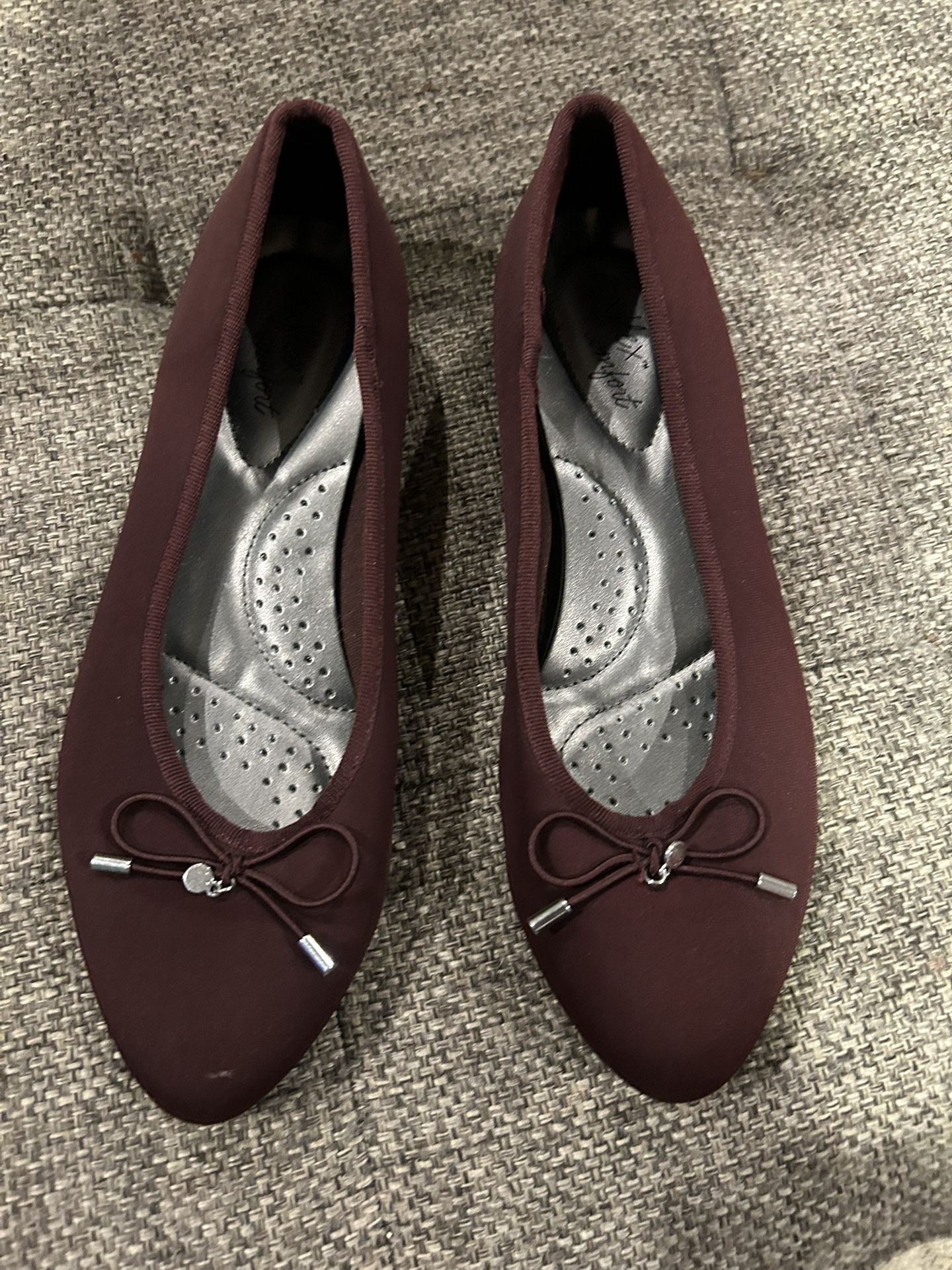 Women's Dexflex Comfort Calypso Maroon Fabric Wedge Ballet Flats