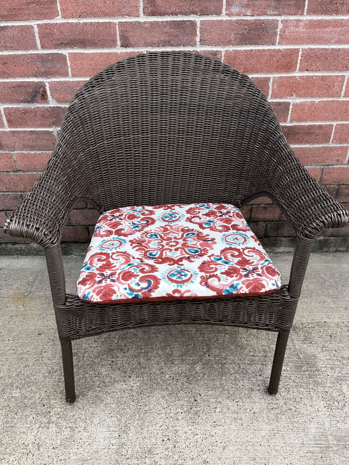 All-Weather Wicker Outdoor Chair 