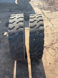 USED HD SOLID FORKLIFT TIRES