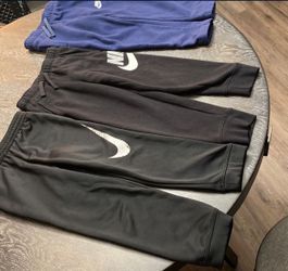 Kids Nike Sweatpants $20