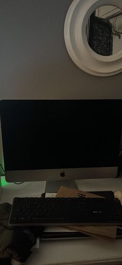 iMac 27’ (With RGB Gaming Keyboard / Mousepad )