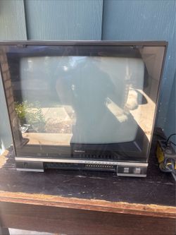 GoldStar LG CMT-9322 Vintage 25” Color CRT Television TV Woodgrain 1987 Korea