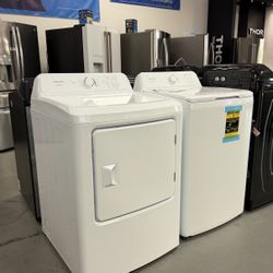 Frigidaire 4.1 Cubic Feet Washer And 7 Cubic Feet Gas Dryer Set Brand New 