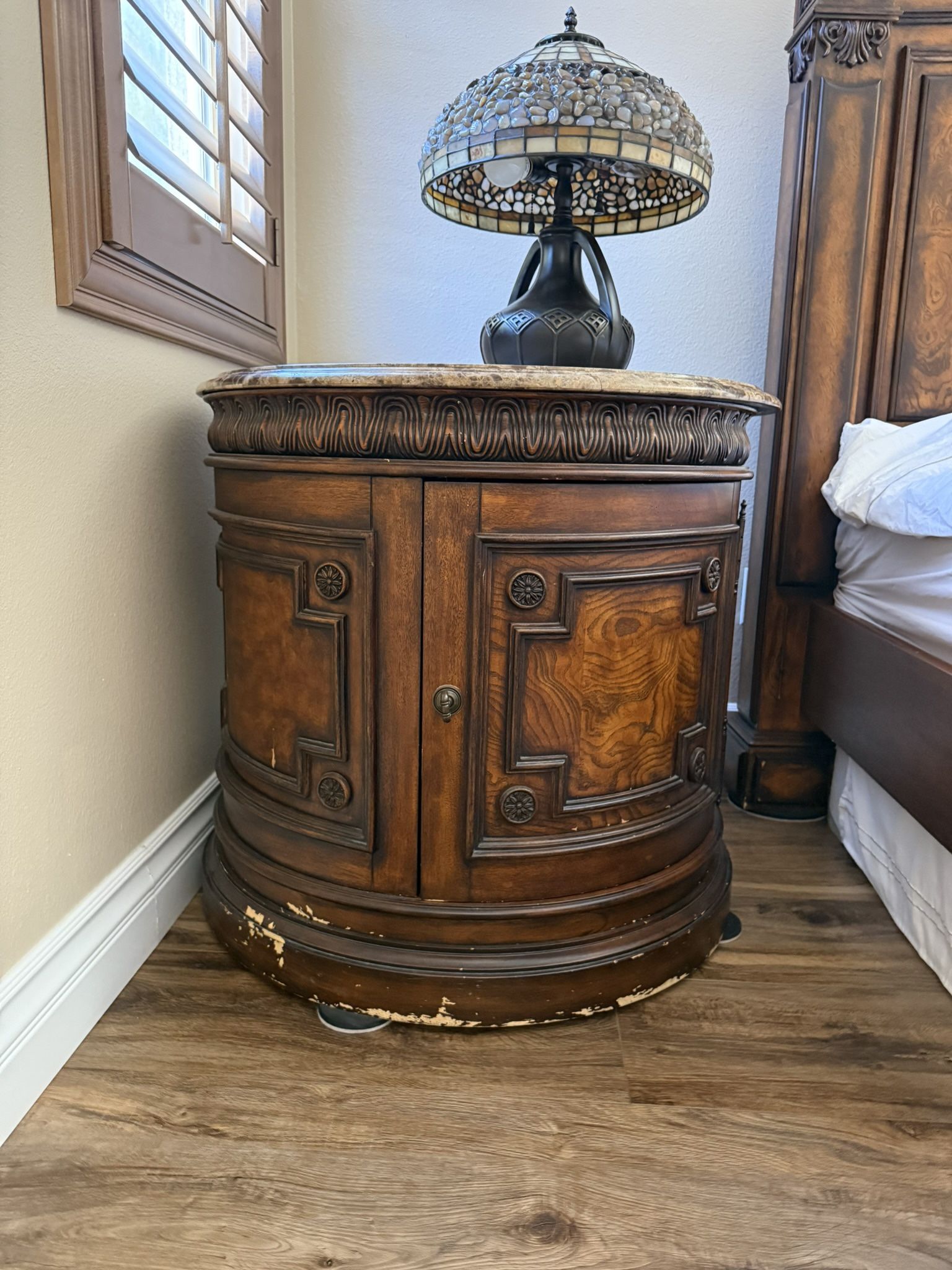 Night Stand With Natural Marble Round Top