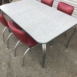 Retro dining table