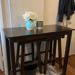 Kitchen Table With Bar Stools