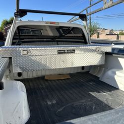 Like New Tool Box 