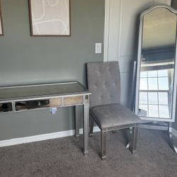 Hayworth Collection - Vanity Set - Pier 1 Imports