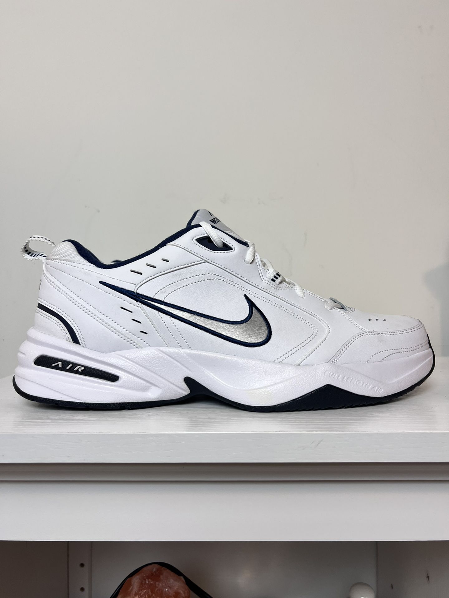 Nike Mens Air Monarch IV Size 15 415445-102 White Causal Shoes Sneakers