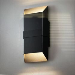 #195 Pair Of Outdoor Lights- PLEASE READ ENTIRE POSTING