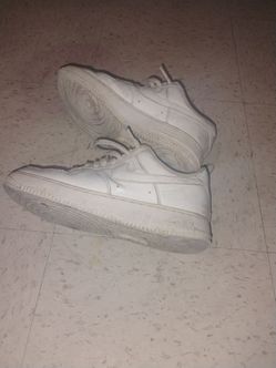 White Nike Air forces size 7 or 8