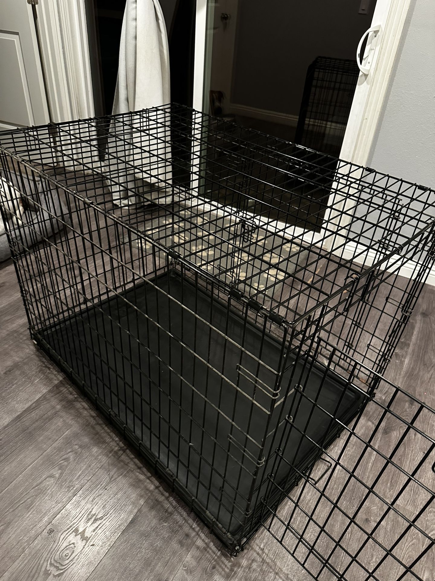 XL Crate for Big Dogs