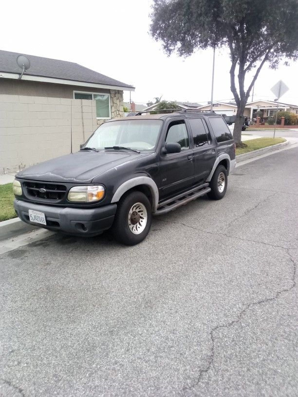 1998 Ford Explorer