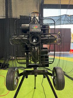 Professional pitching machine