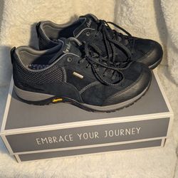 Dansko Paisley Shoes, Black 39W (9-9.5W)