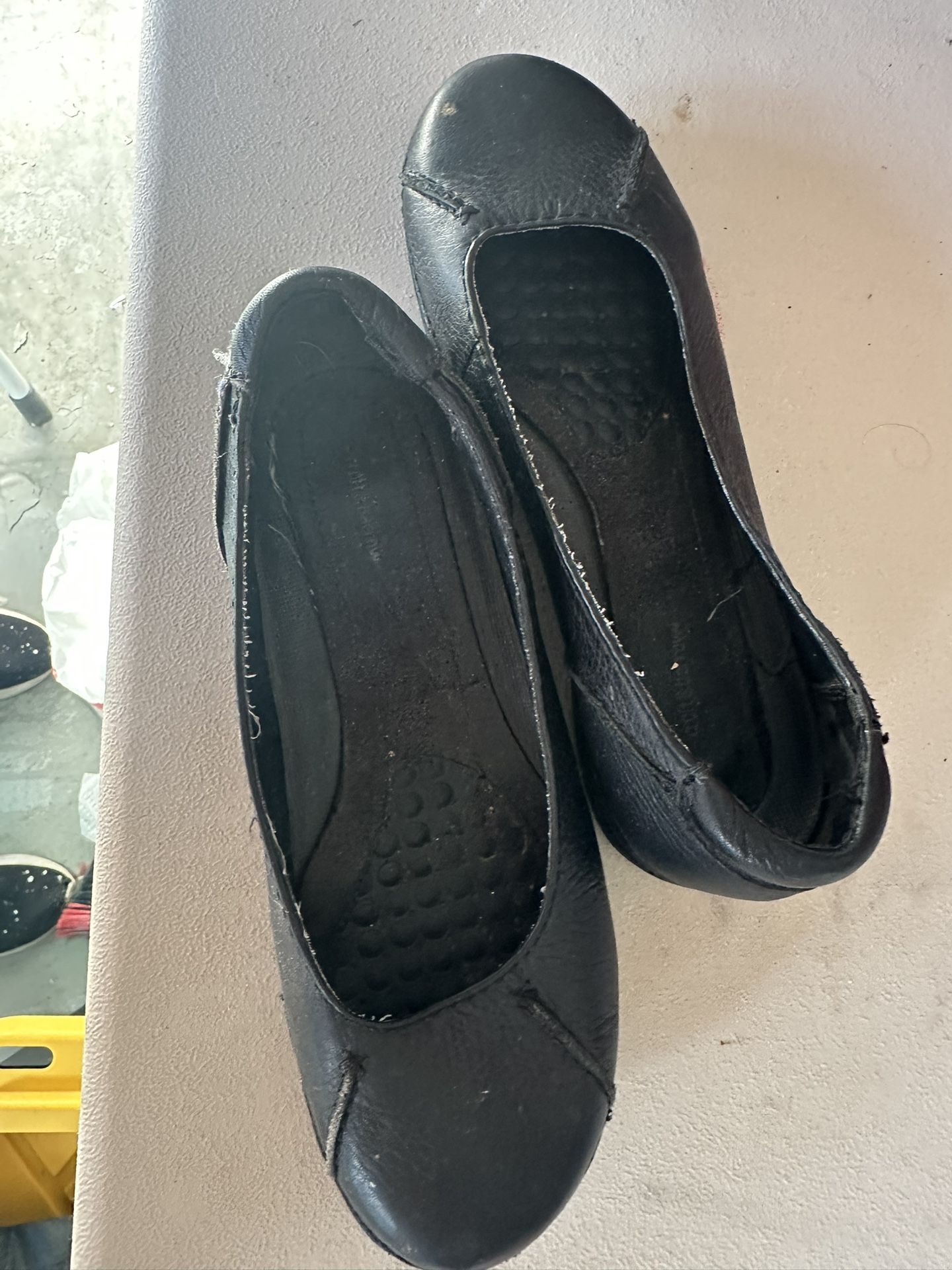 Black Flat Size 6